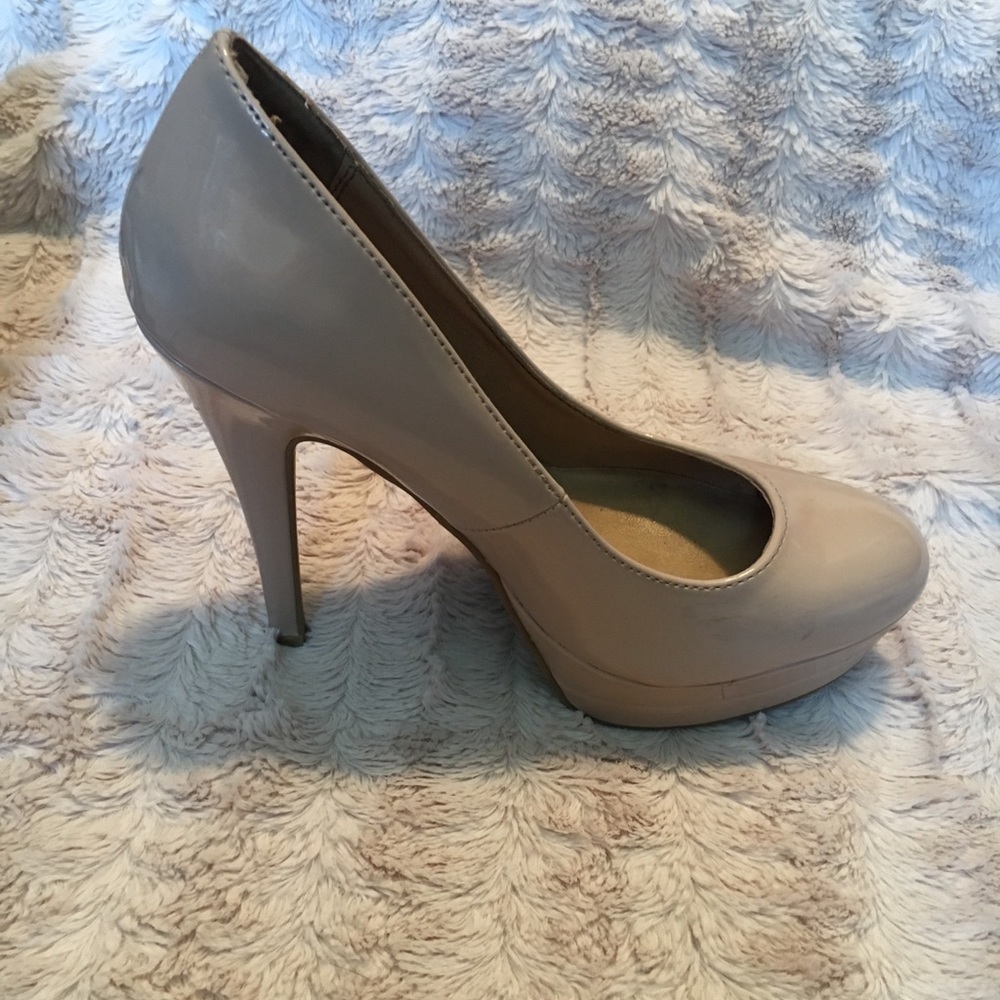 LC Lauren Conrad Nude Pumps